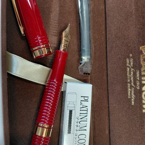 Platinum® #3776 Red Music Nib Fountain Pen PTB-1300G #10